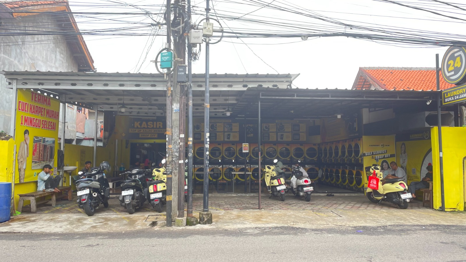Outlet Pahlawan